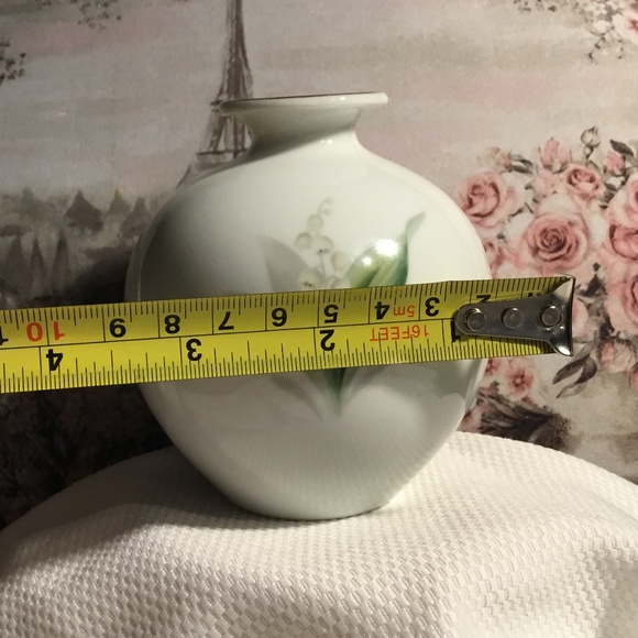 NORITAKE~Vintage Small Bud Vase~White Lily Of The Valley 11cm tall - Picture 6 of 7